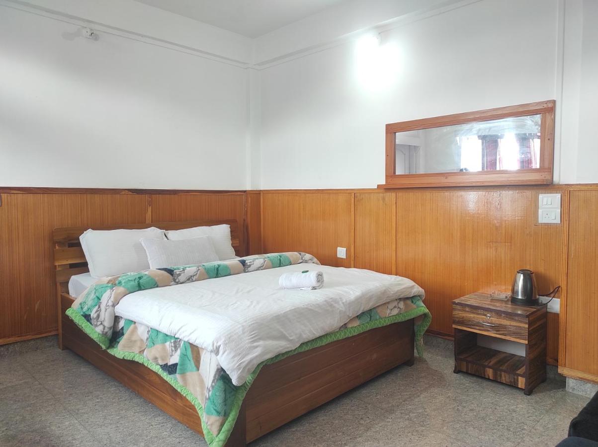 Hotel Tawang Regency Eksteriør bilde