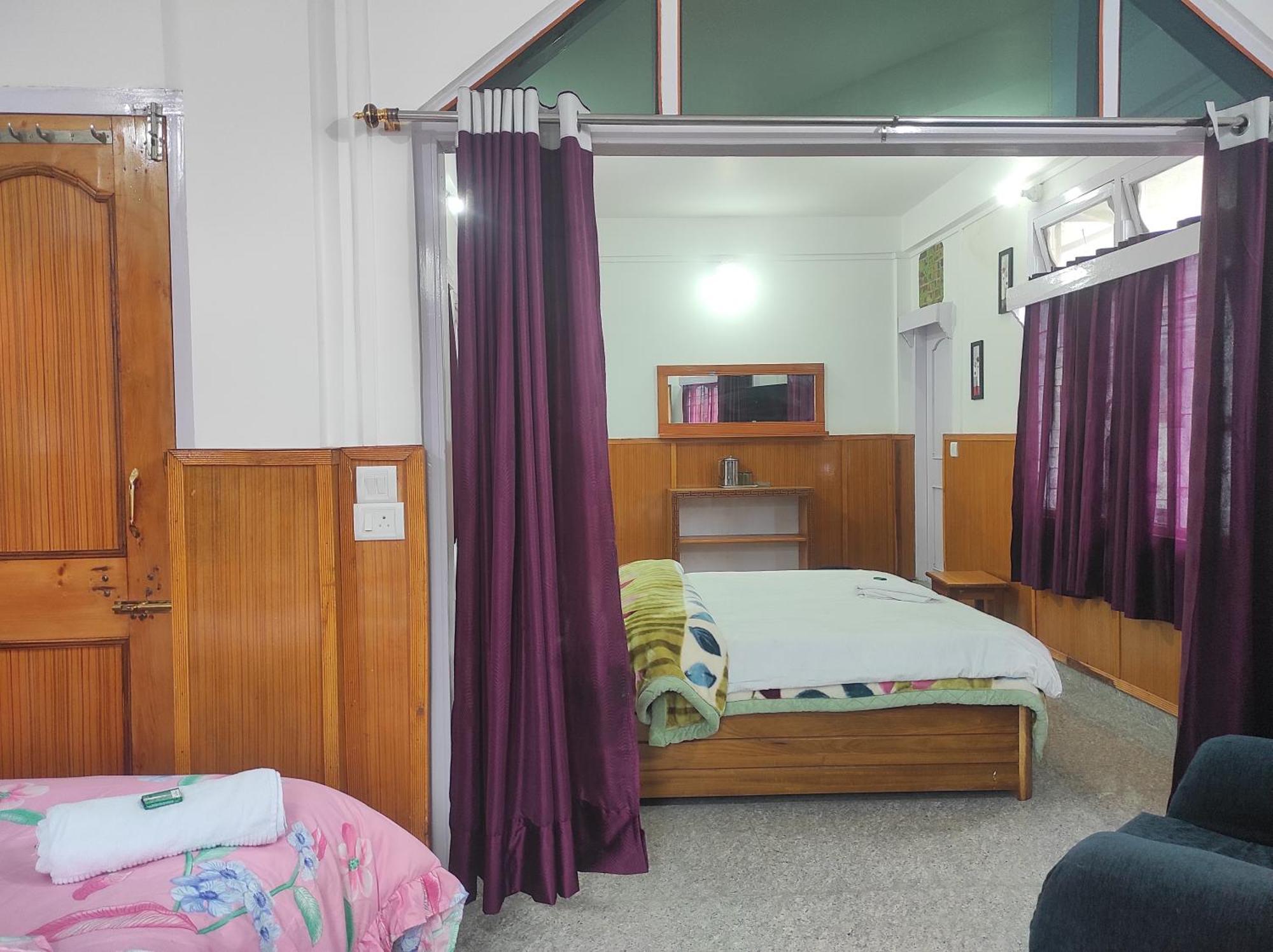 Hotel Tawang Regency Eksteriør bilde